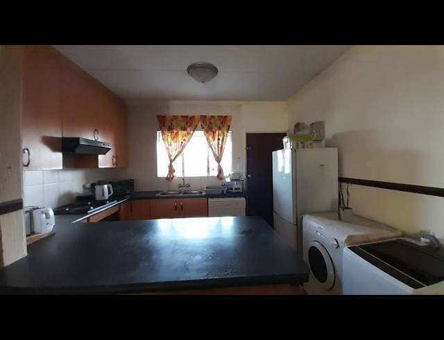 2 BEDROOM PROPERTY TO RENT IN DALPARK EXT 1